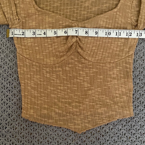 NWOT • Wild Fable • Tan Ruched Crop Top 🤎 - Picture 7 of 8